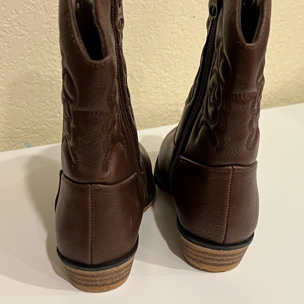 Cat & Jack Brown Embroidered Boots - Picture 2 of 4